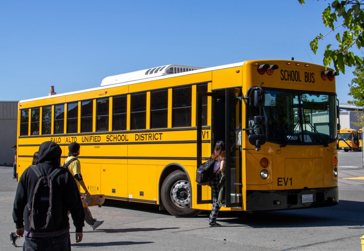 Paly students board the electric school bus on their way back home. “The gas buses are more rumbly and the electric buses are way more smooth,” sophomore Khrisar Magana-Chavez said.